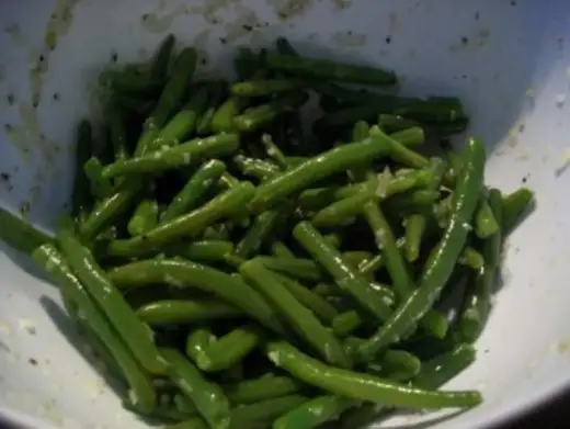 Klassischer Bohnensalat mit Essig-Öl-Dressing - so gelingt er